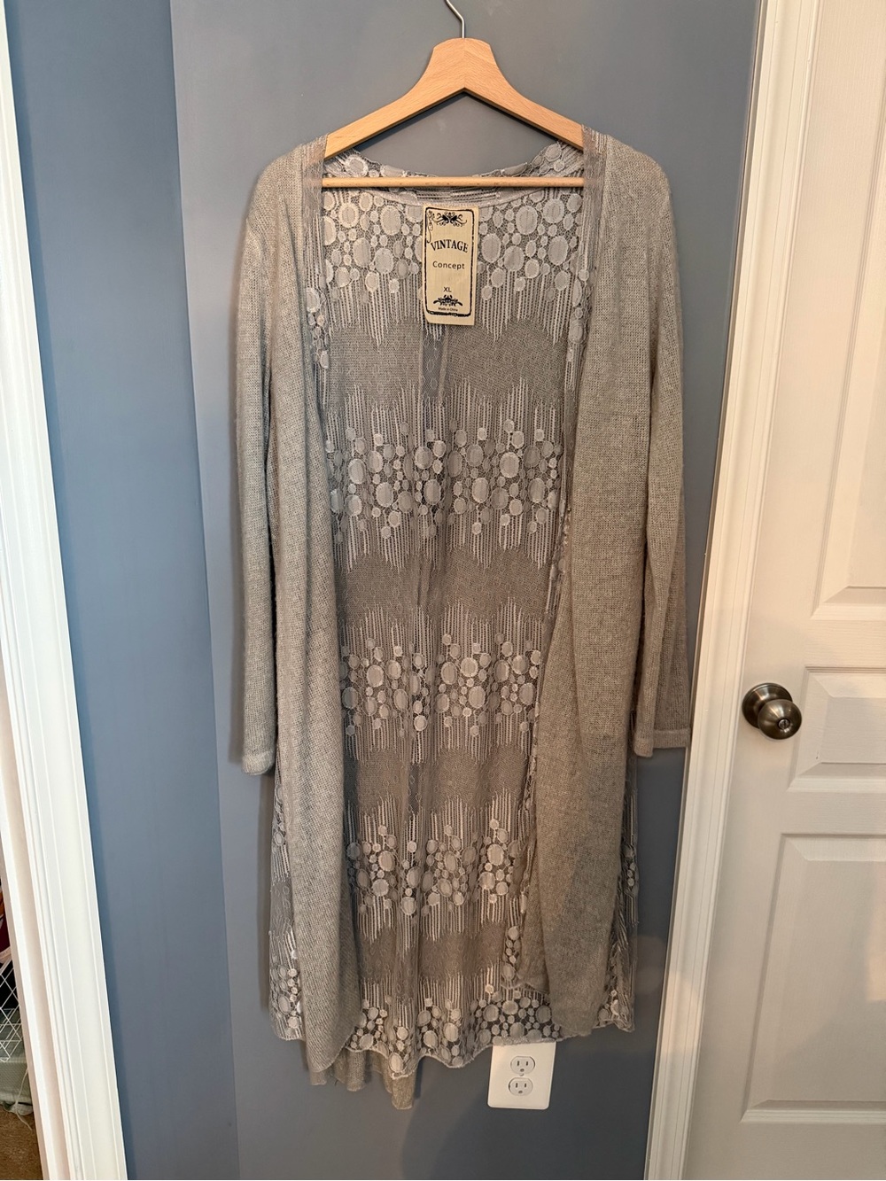 Vintage Concept Light Gray Lace-Back Open-Front Cardigan